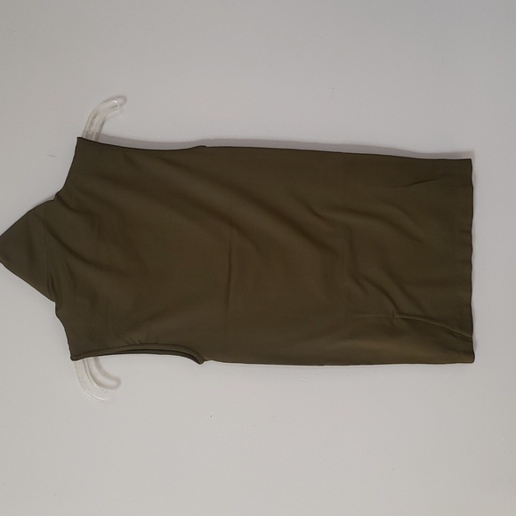 Skinny Tees Shirt Womens Small Olive Sleeveless Turtleneck Stretch Soft Base - Picture 3 of 6